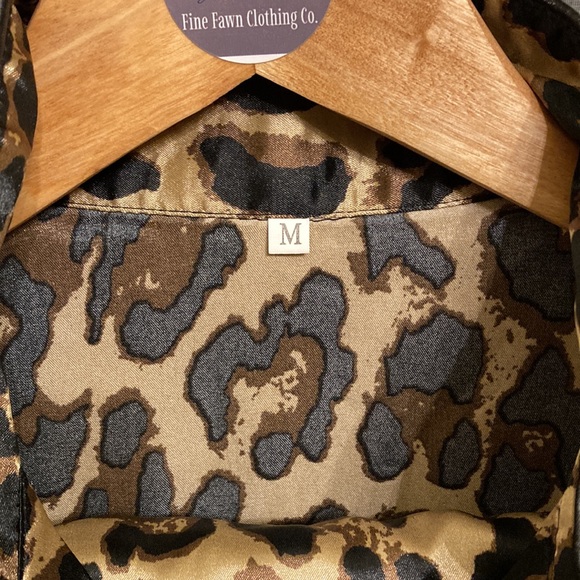 Cheetah Satin Pajama Short Set. Sz: Medium - Picture 8 of 14